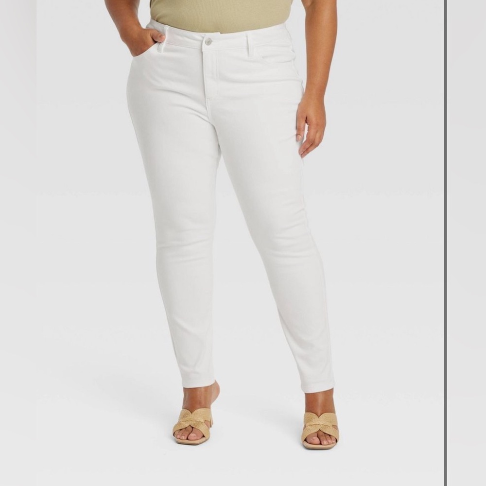 Women’s Ava& Viv mid rise skinny no gap waistband stretch‎ white plus